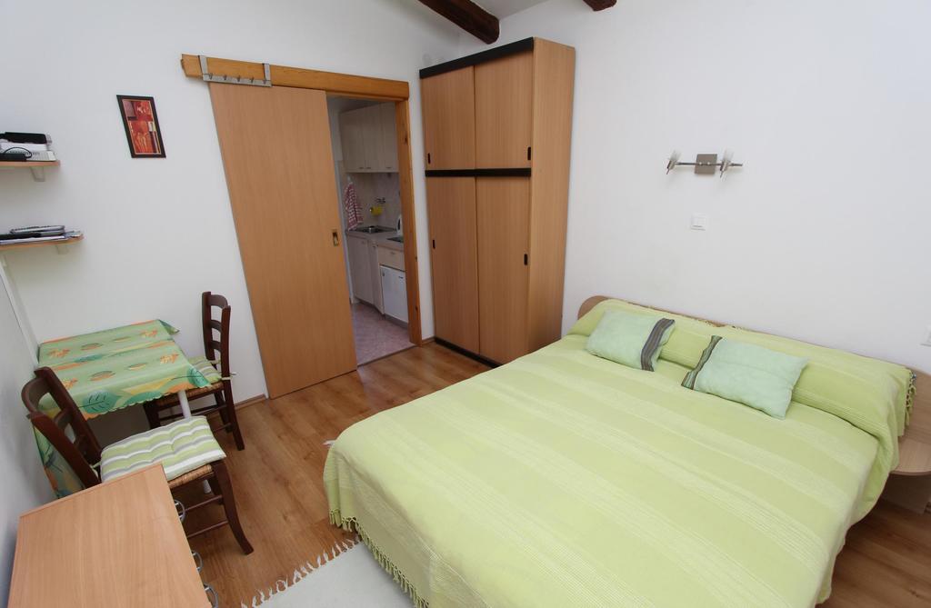 Studio And Room Tea Ρόβινι Εξωτερικό φωτογραφία